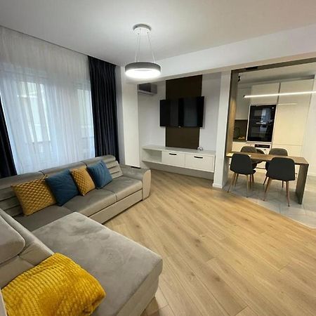 Adina Apartament Gura Humorului Buitenkant foto