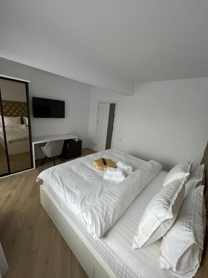 Adina Apartament Gura Humorului Buitenkant foto