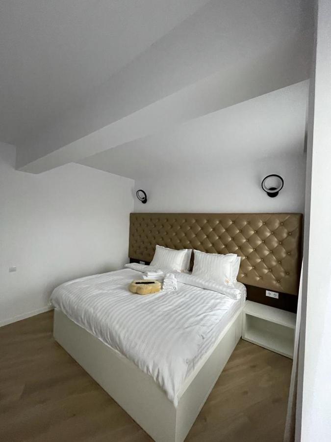 Adina Apartament Gura Humorului Buitenkant foto