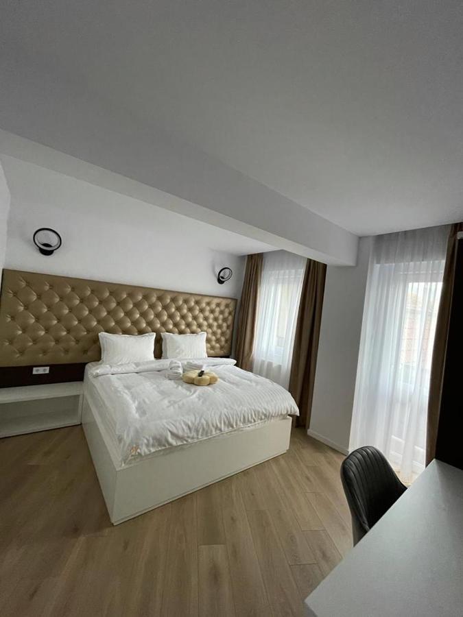Adina Apartament Gura Humorului Buitenkant foto